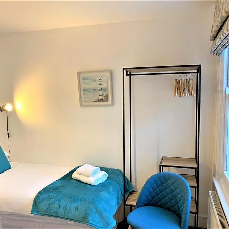 Riverside Channel5 "Holidays Homes In The Sun" Featured Central Canterbury Cottage With Free Parking Екстериор снимка