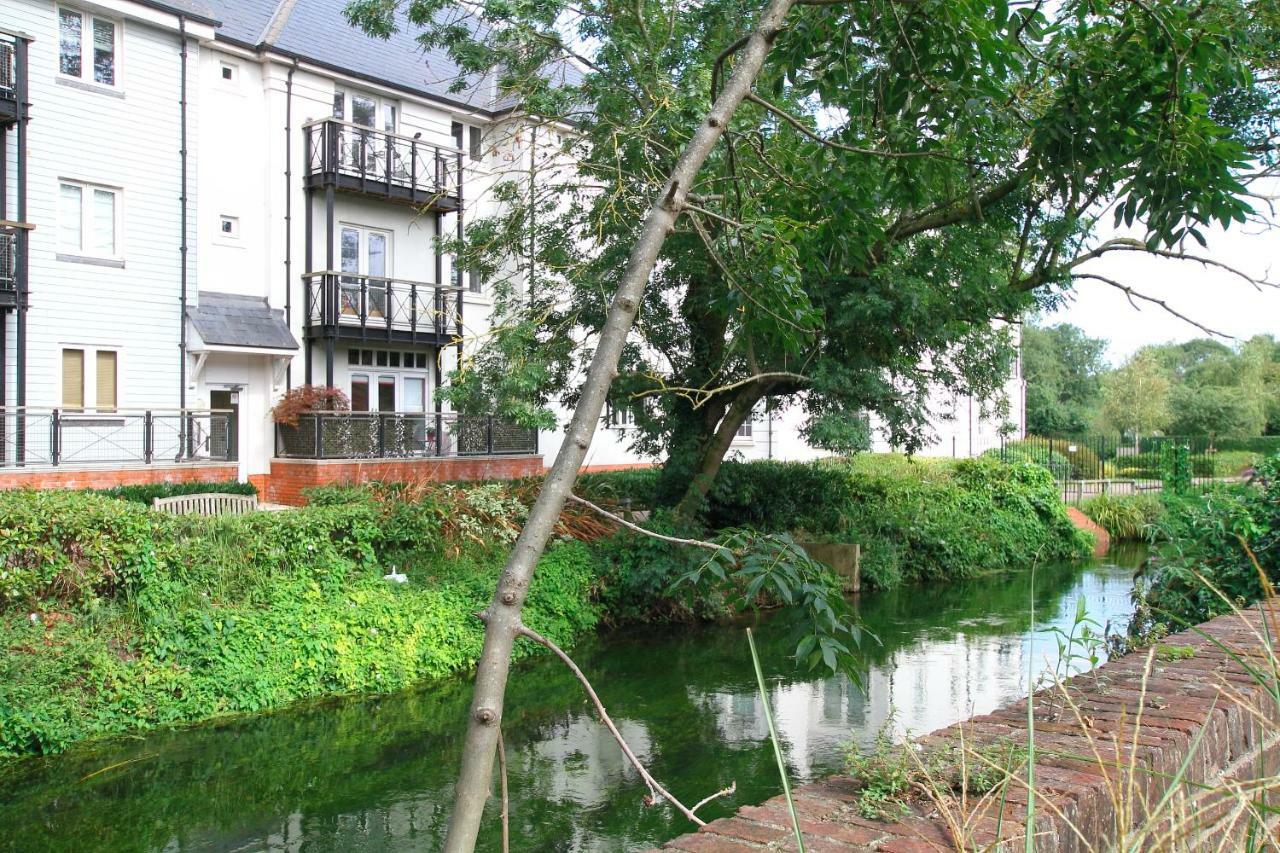 Riverside Channel5 "Holidays Homes In The Sun" Featured Central Canterbury Cottage With Free Parking Екстериор снимка