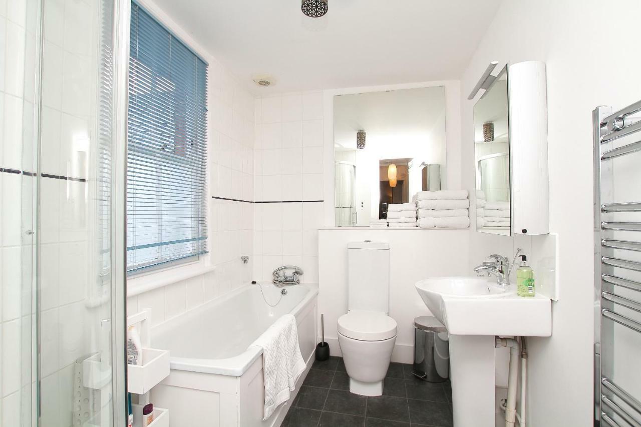 Riverside Channel5 "Holidays Homes In The Sun" Featured Central Canterbury Cottage With Free Parking Екстериор снимка